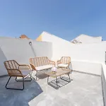 Sunny Lisbon Apartments By Soulplaces