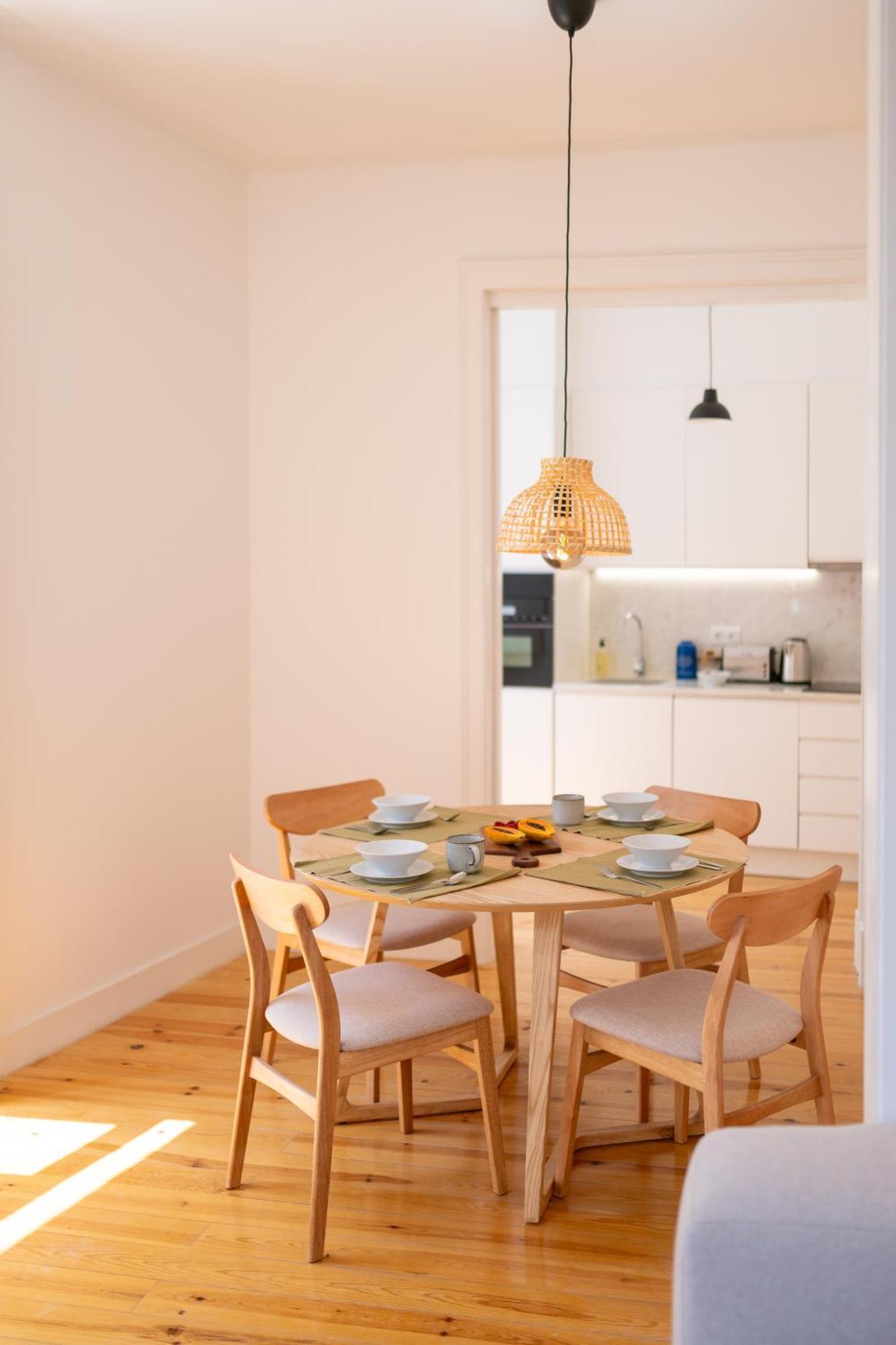 Sunny By Soulplaces Apartamento