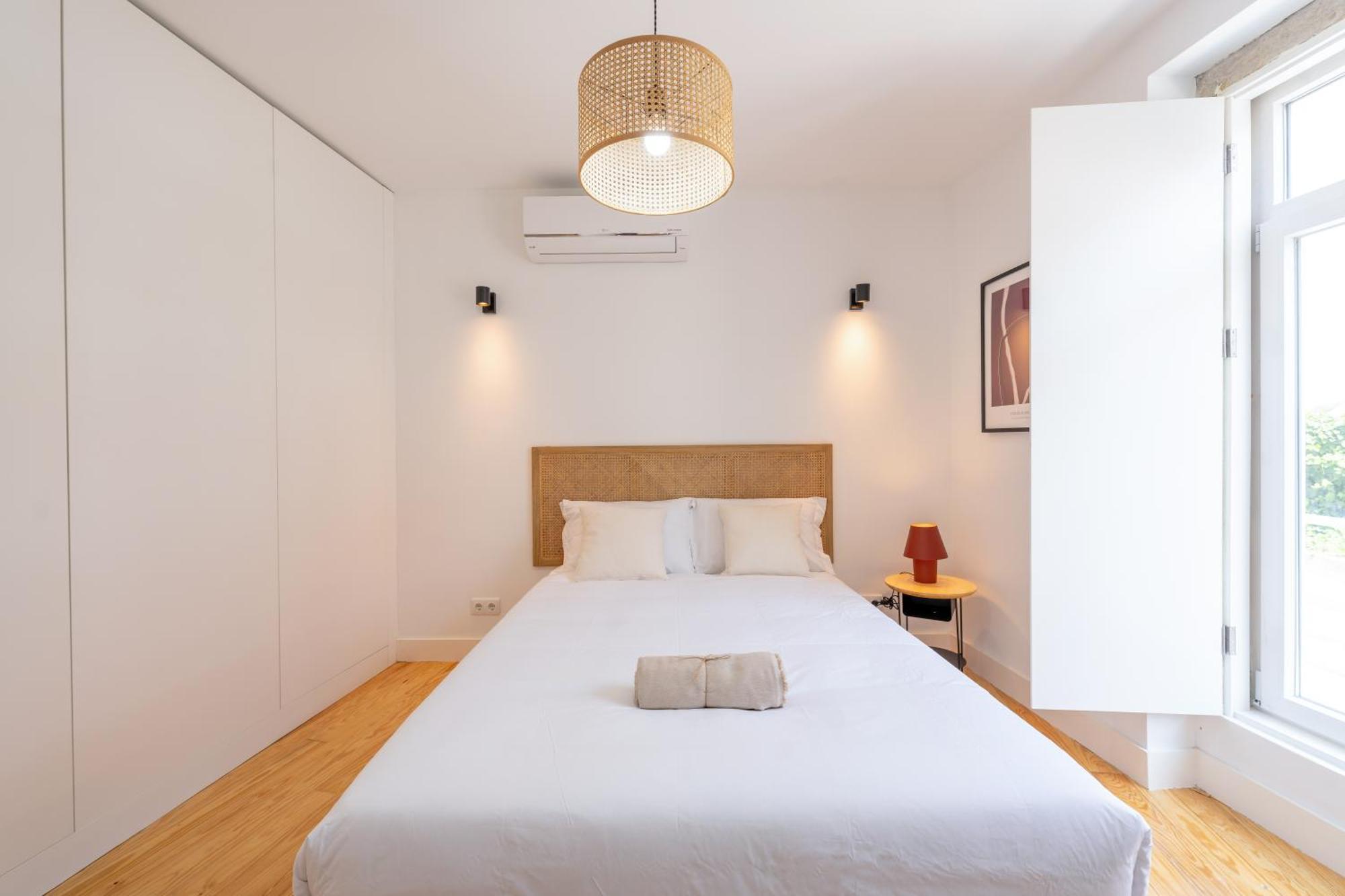 Sunny By Soulplaces Apartamento
